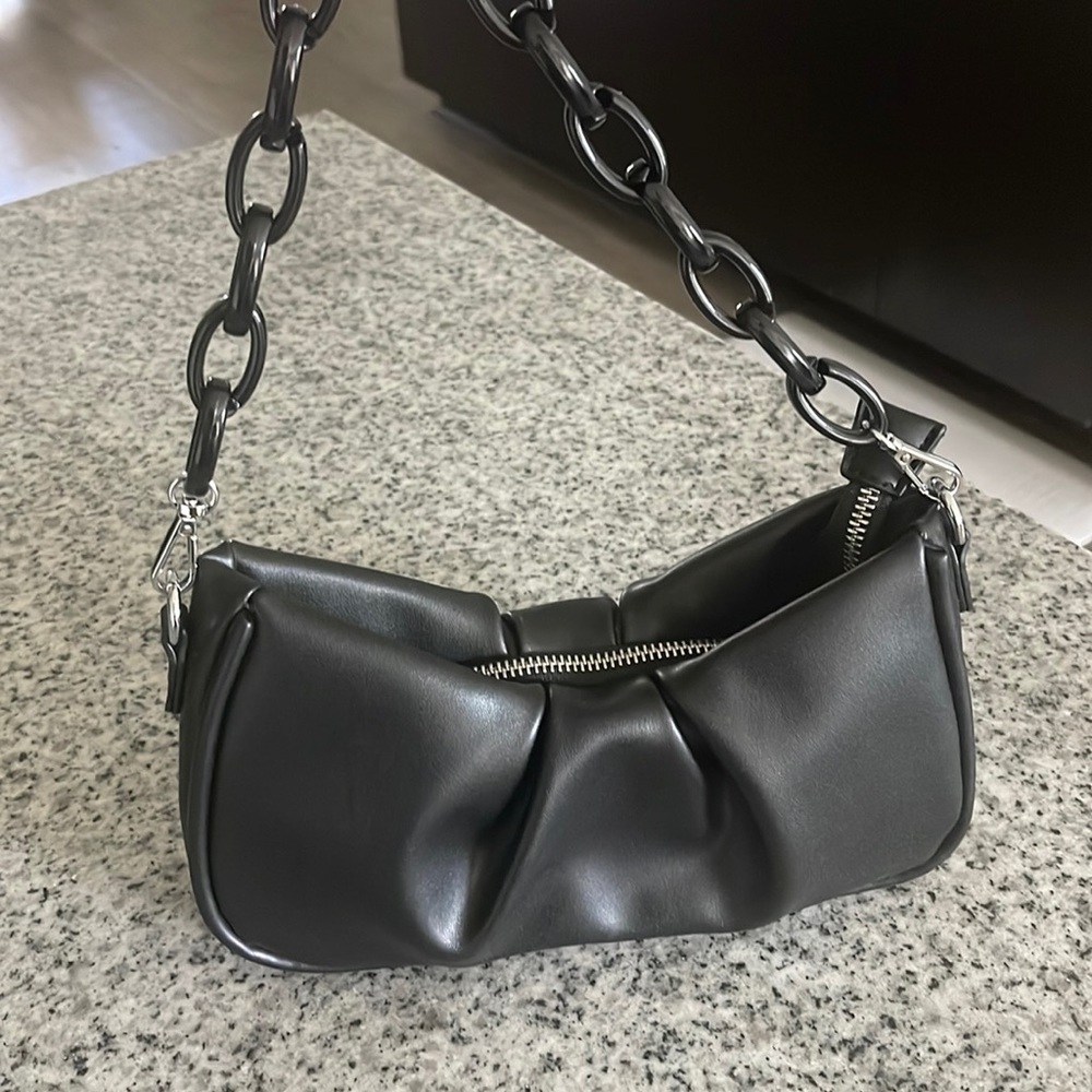 shoulder bag